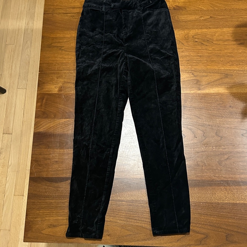 Modcloth Midnight Black Velvet cropped skinny pants
